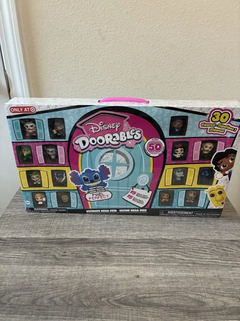 Disney Doorables Pixel Perfect Ultimate Mega Peek Play Set 30 Figures